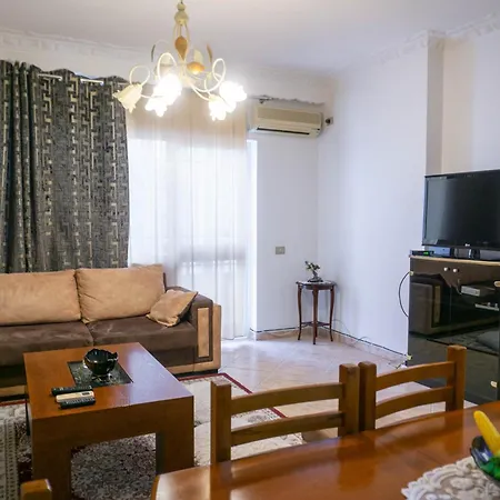 Bllok Bright Private Bedrooms With Private Bathroom On Shared Τίρανα