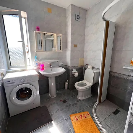 Πανσιόν Bllok Bright Private Bedrooms With Private Bathroom On Shared 3*