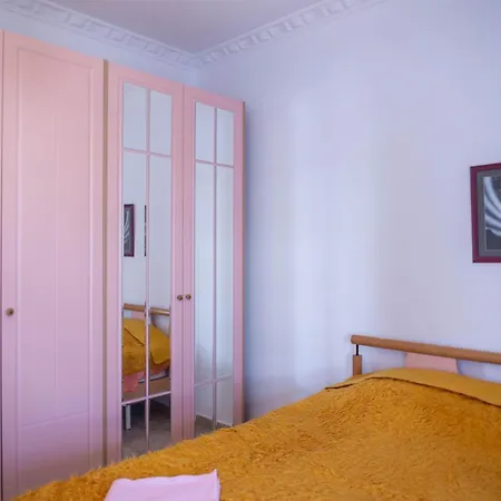 Bllok Bright Private Bedrooms With Private Bathroom On Shared Affittacamere 3*