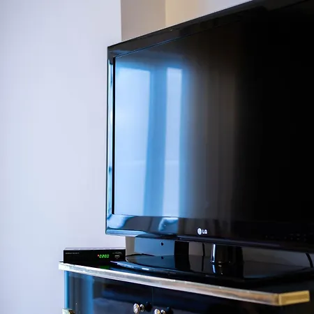 Gasthof Bllok Bright Private Bedrooms With Private Bathroom On Shared