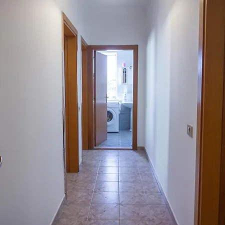 Bllok Bright Private Bedrooms With Private Bathroom On Shared * Tirana