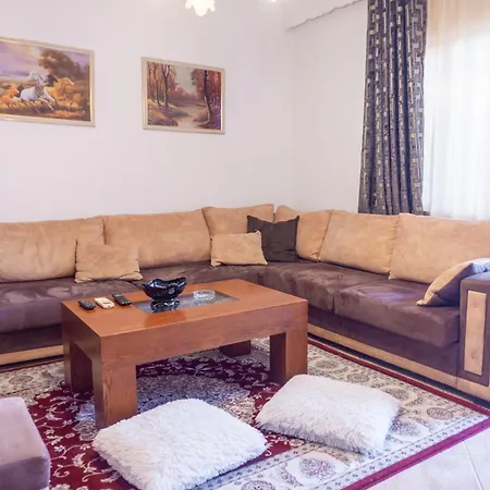 Bllok Bright Private Bedrooms With Private Bathroom On Shared