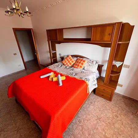 Guest house Bllok Bright Private Bedrooms With Private Bathroom On Shared *
