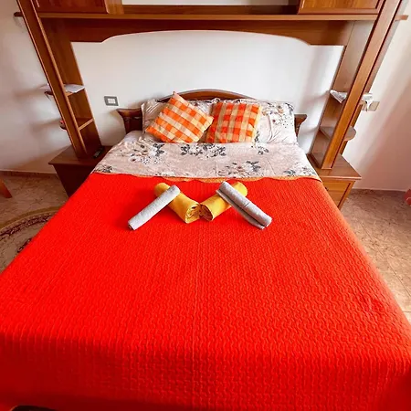 Pensión Bllok Bright Private Bedrooms With Private Bathroom On Shared 3*