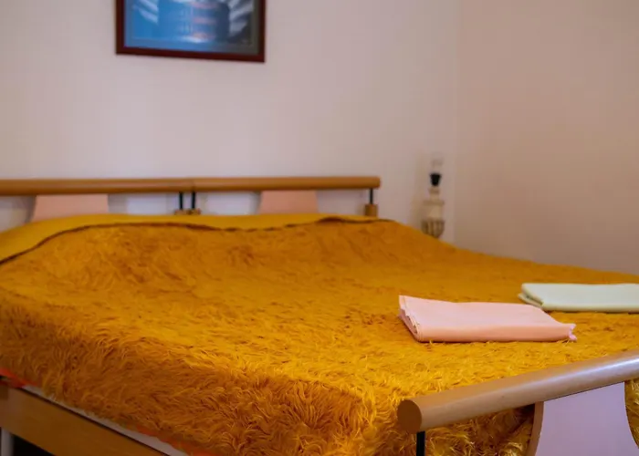 Pensión Bllok Bright Private Bedrooms With Private Bathroom On Shared 3*