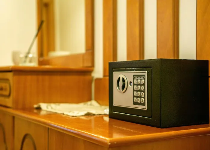 Bllok Bright Private Bedrooms With Private Bathroom On Shared 3* Tirana