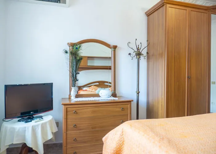 Bllok Bright Private Bedrooms With Private Bathroom On Shared Pensión Tirana