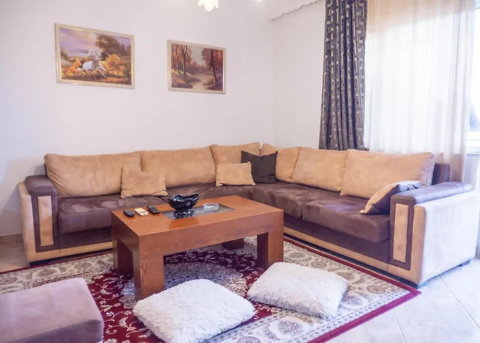 Bllok Bright Private Bedrooms With Private Bathroom On Shared