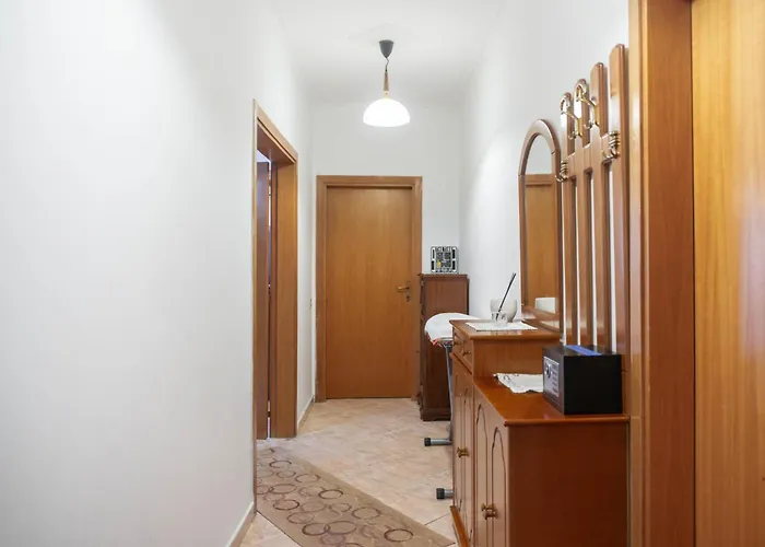 Bllok Bright Private Bedrooms With Private Bathroom On Shared 3* Tirana